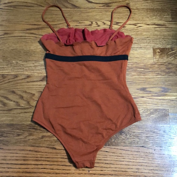Chloe swimsuit! - Picture 4 of 4